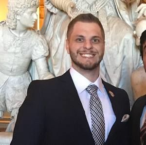 Meet your Posher, Dustin